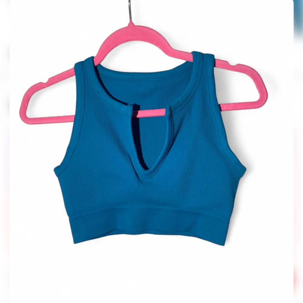 BRAND NEW beautiful two piece workout or activewear set - Picture 4 of 5